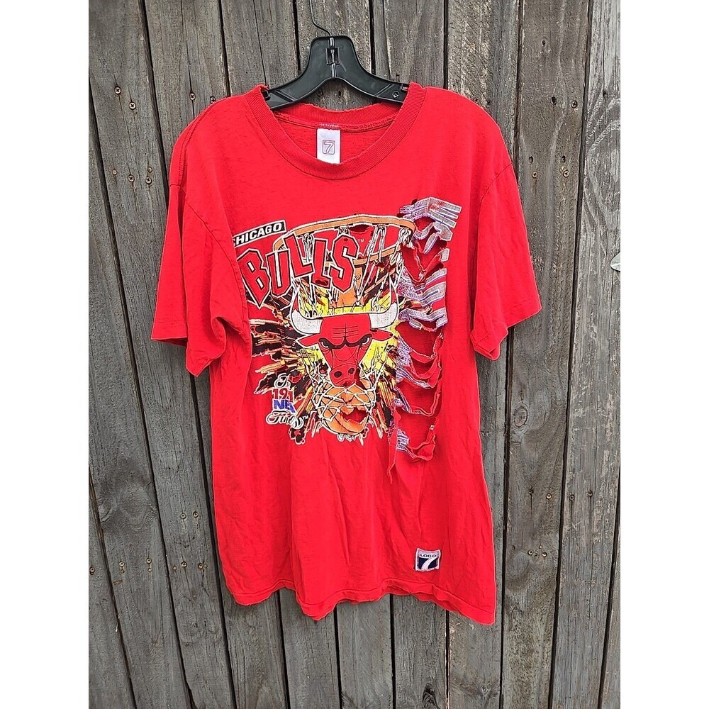 Vintage Chicago Bulls Logo 7 T-Shirt Distressed Thrashed Grunge NBA Finals Style